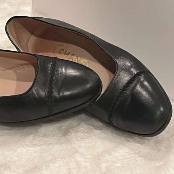 Vintage CHANEL Black Leather Cap Toe Flats - Picture 2 of 16